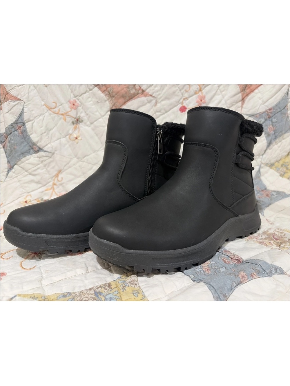 NWOB Eddie Bauer Siren Ankle Snow Boots Faux Leather Faux Fur Lined Side Zip 8
